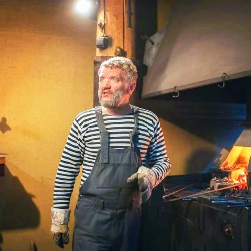 Из Петербурга — в русскую деревню Мандроги