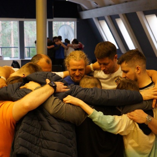 Мужской ретрит: перезагрузка в кругу единомышленников с практиками, тренировками и баней