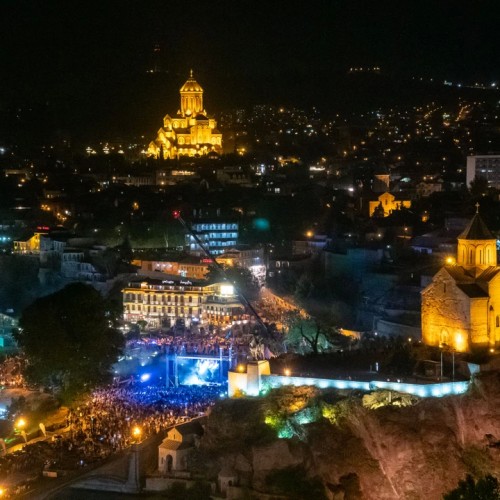 Кавказское ассорти со вкусом вина: путешествие по Грузии и 6 живописным ущельям Осетии