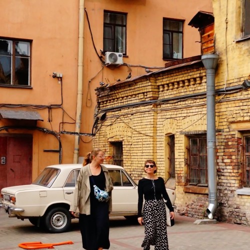 Ваша петербургская подруга