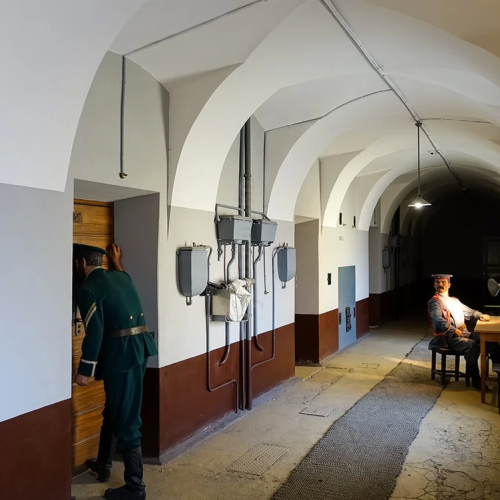 Петропавловская крепость: тюрьма, подземный ход и усыпальница царей
