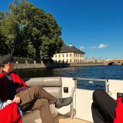 Вдоль Петроградской стороны на индивидуальной водной прогулке