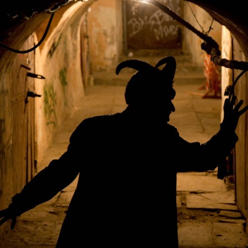 Прогулка со Смертью по Васильевскому острову