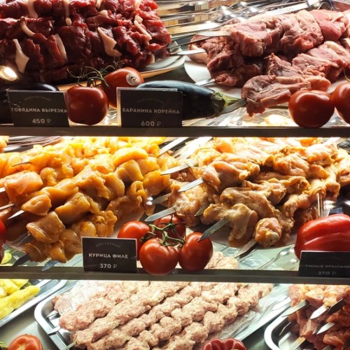 Сытная экскурсия по старейшему рынку Петербурга — с пирожками и чаепитием