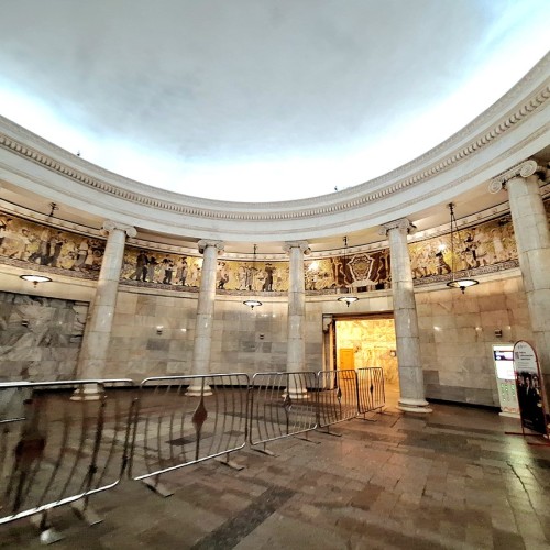 Машина времени в московском метро