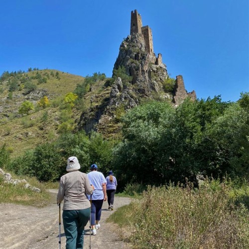 Треккинг налегке по Ингушетии: святилища, башенные комплексы и гора с герба Владикавказа