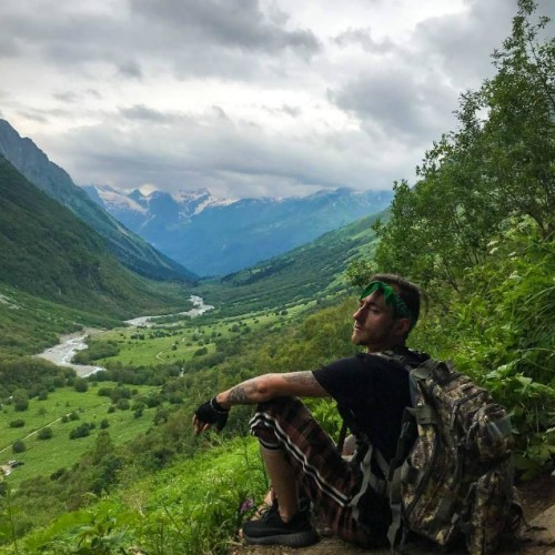 Треккинги на Домбае с проживанием в гостинице: Бадукские озёра, водопады и каньон Чёртова мельница