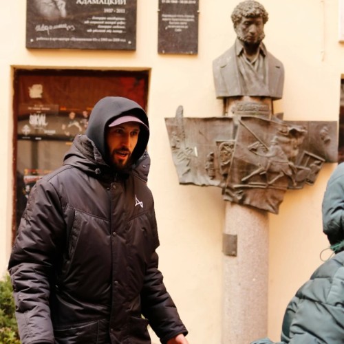 От андеграунда до небесной перспективы: прогулка по городу + безопасная крыша