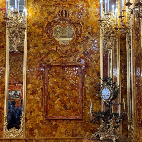 В Екатерининский и Александровский дворцы — из Петербурга