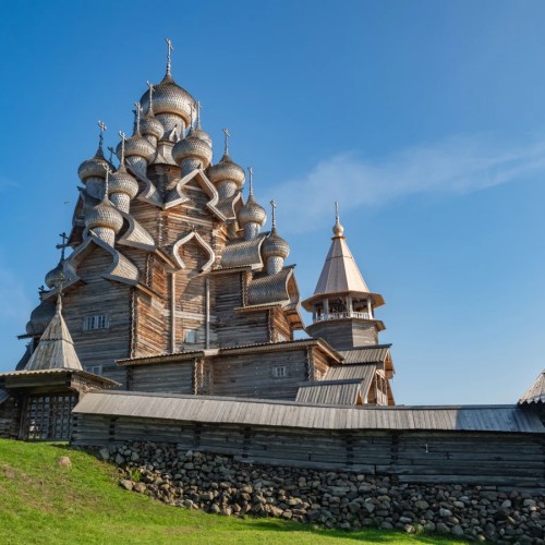 Кижи, шунгит, «Любовь и голуби» — день на русском Севере