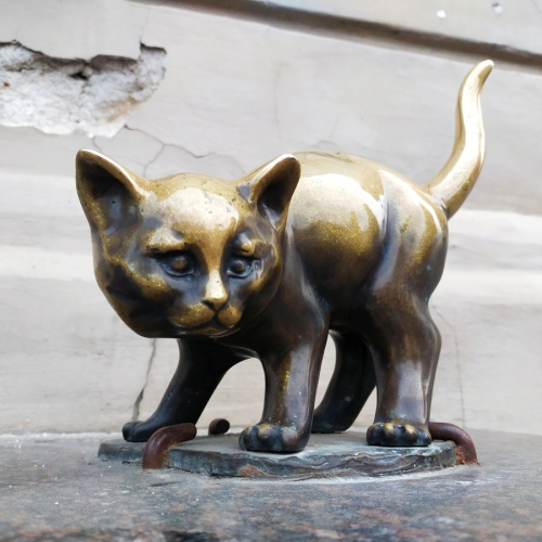 Мобильный квест «Развратный Петербург» (18+)