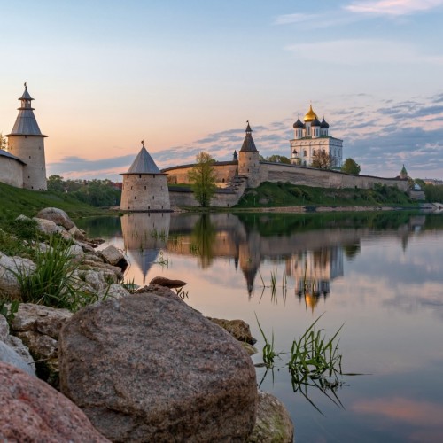 Путешествие в Псков: Пушкинские места, древние крепости и монастыри, Ореховно, Себеж и Остров
