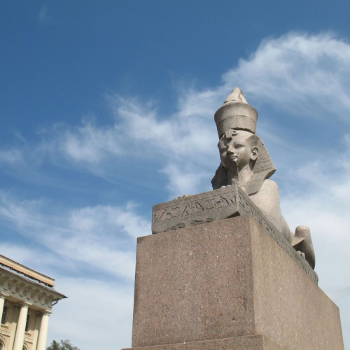 Гуляем с детьми от конки до сфинксов