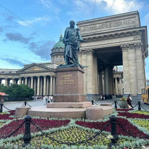 Путешествие по достопримечательностям Петербурга