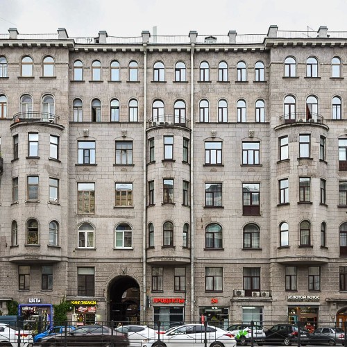 Историческая прогулка по Лиговке с щепоткой стрит-арта