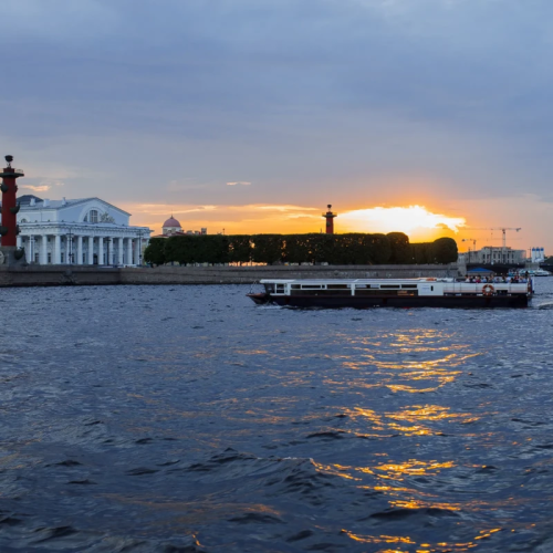 Закатный Петербург с воды