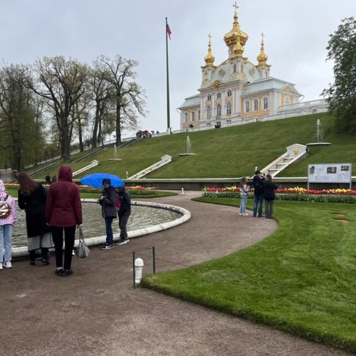 Семейная прогулка по Петергофу с иммерсивным аудиогидом