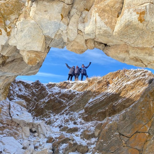 Индивидуальный джиппинг на Байкал с фотографом: ледяные пейзажи Ольхона и Огоя без экскурсий