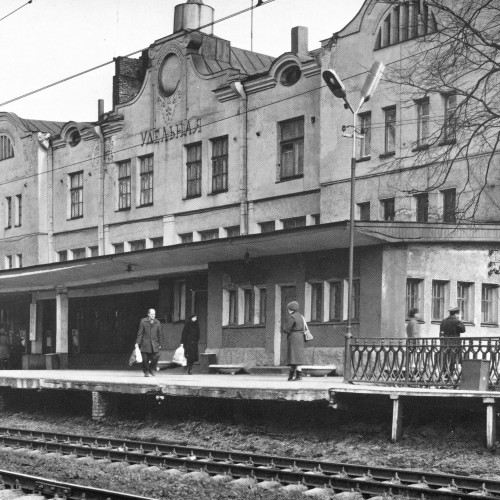 Удельная и барахолка, или Когда спальный район таит шедевры