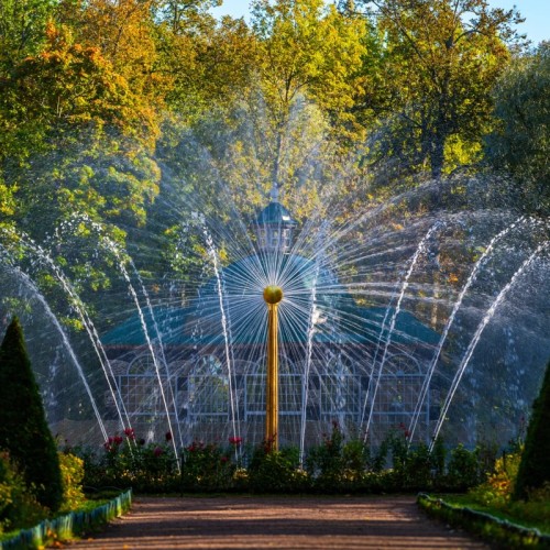 Из Санкт-Петербурга в Петергоф и Кронштадт: 2 города за 1 день