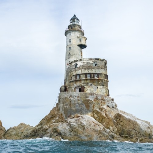 Путешествие от Сахалина до Итурупа: вулканы, горячие источники и океанские просторы