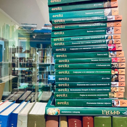 Ваша петербургская подруга