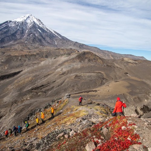 Большой поход с рюкзаками и палатками по Камчатке: вулканы, Тихий океан, термы и альпийские луга