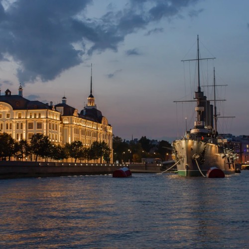 Полуденный выстрел у Петропавловской крепости