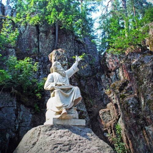 В гости к старушке Европе: Выборг и «Монрепо»