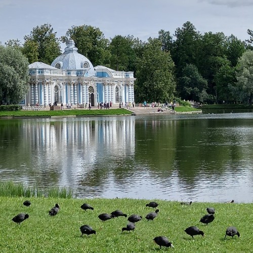 Пушкин, Павловск и Гатчина — знаменитые пригороды Петербурга