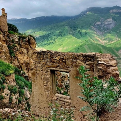 Выходные в Дагестане с местным жителем на джипе: топовые локации в мини-группе