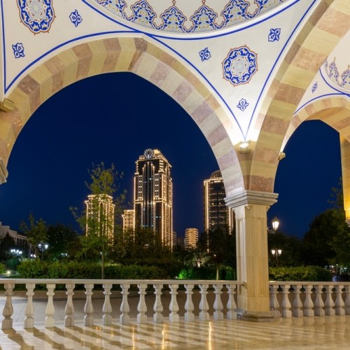 Жемчужины Кавказа: на поезде в 5 республик с национальными блюдами и этношоу