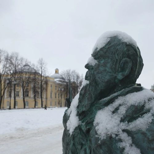 О чём говорят памятники Петербурга