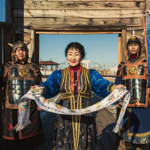 Краски Байкала: «Сибирский Париж», красоты Ольхона и цветение багульника