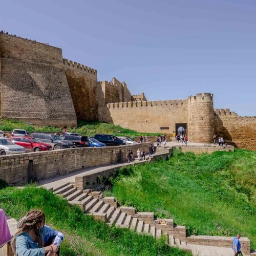 Дербент и каспийский монстр «Лунь» из Махачкалы