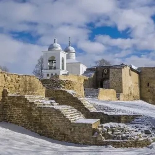 Псков, Изборск и Остров: три города — три крепости (на вашем авто)