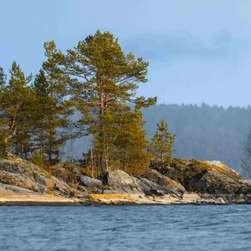 Из Санкт-Петербурга в Карелию: «Рускеала», остров Валаам, добыча минералов и прогулка на сапах