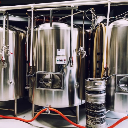 Старейшая крафтовая пивоварня в центре Петербурга (18+)