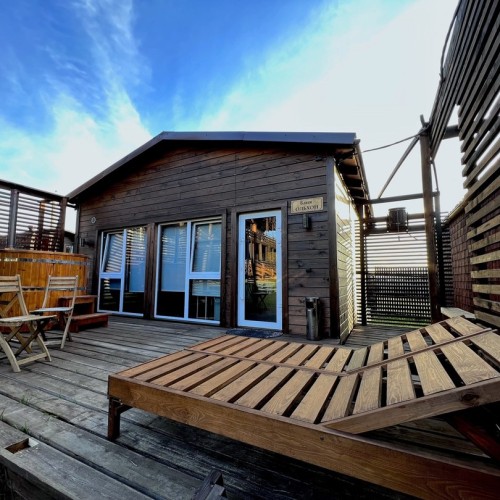 Кедровый аромат и лёгкость бытия: лучшие бани, спа-отель и винный вечер