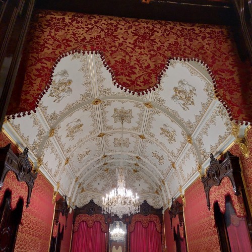 Шуваловский дворец — прекрасная шкатулка для шедевров Карла Фаберже