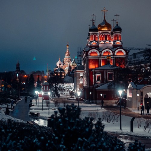Групповая прогулка по парку «Зарядье» + аттракцион «Полёты над Москвой»