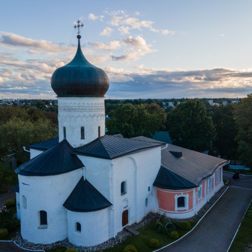 Город-храм Псков: шедевры церковного зодчества (на вашем автомобиле)