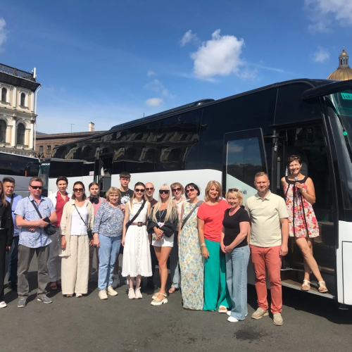 Трансфер из аэропорта Пулково (или обратно) с путевой экскурсией