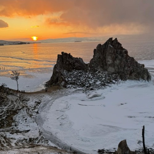 Зимняя сказка Байкала: поездка в мини-группе по живописным локациям и тайным уголкам
