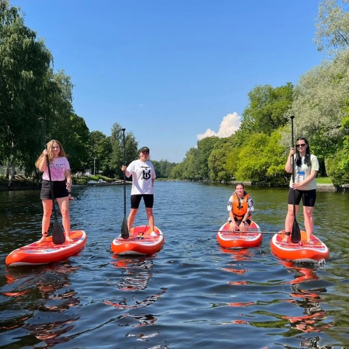 На сапах — по Каменному острову