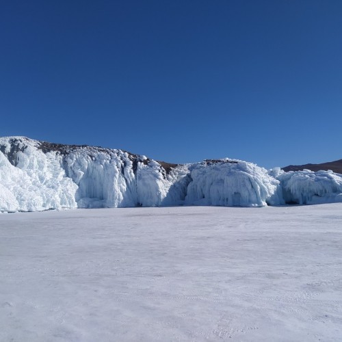 На Байкал под Новый год: катание на санях, прогулки по Ольхону и хрустальный лёд