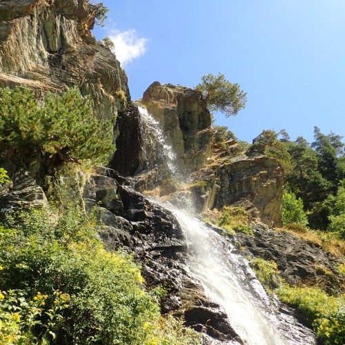 Треккинг-тур в Архыз с комфортом: прогулки в горах налегке с проживанием в гостевом доме