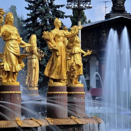 ВДНХ и тайны цветочной планеты: весёлый квест для взрослых и детей