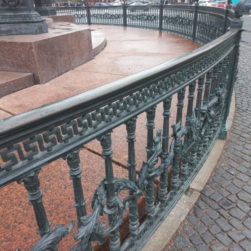 Архитектура и легенды Исаакиевской площади