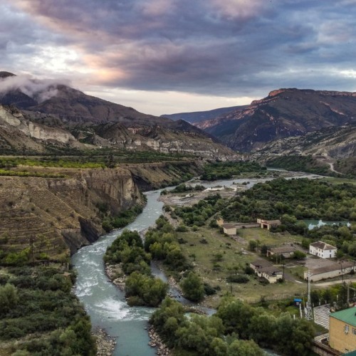 Всё самое-самое в Дагестане: от глубочайшего каньона до древнейшего города